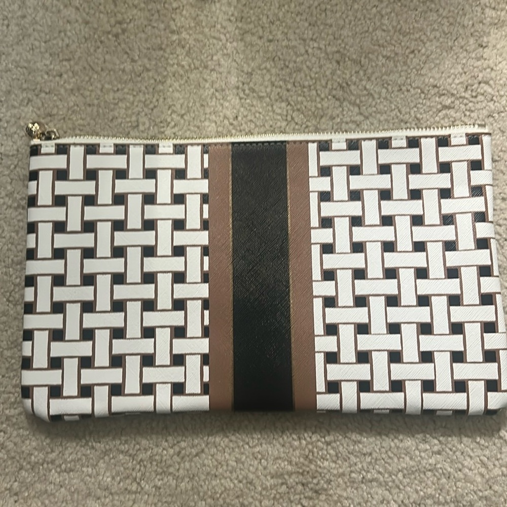 OTG 247 #5 Laura Weave Water-resistant Vegan Clutch Bag NWOT